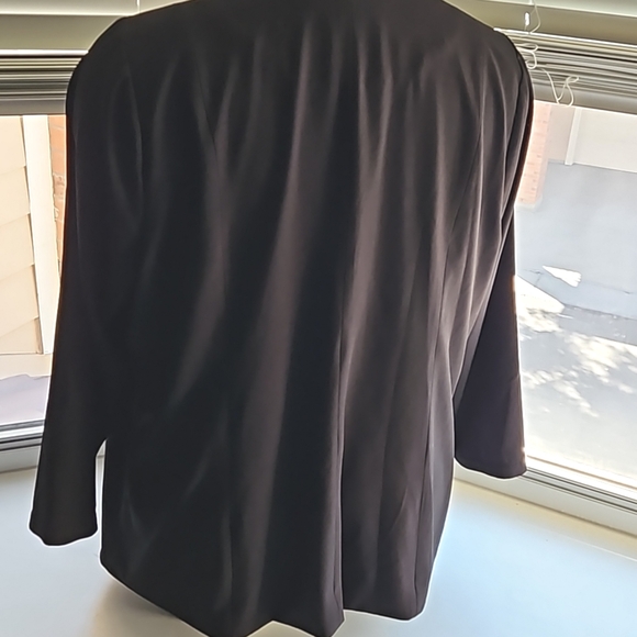 Torrid Studio Crepe Blazer - Picture 4 of 10